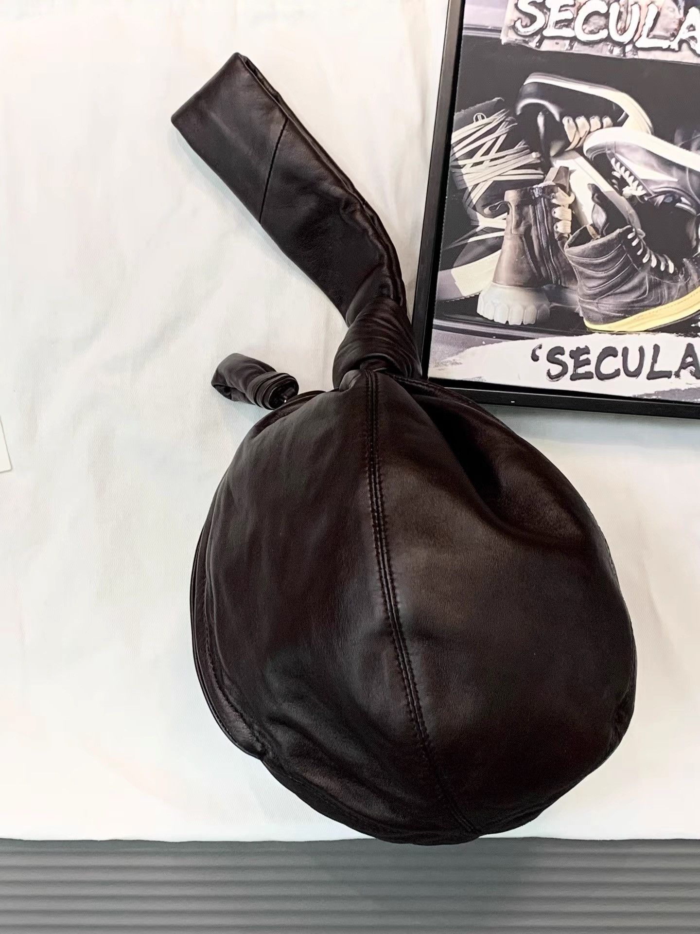 Lemaire Lemaire Discontinued Small Lambskin Round Tote K34 Size ONE SIZE - 2 Thumbnail