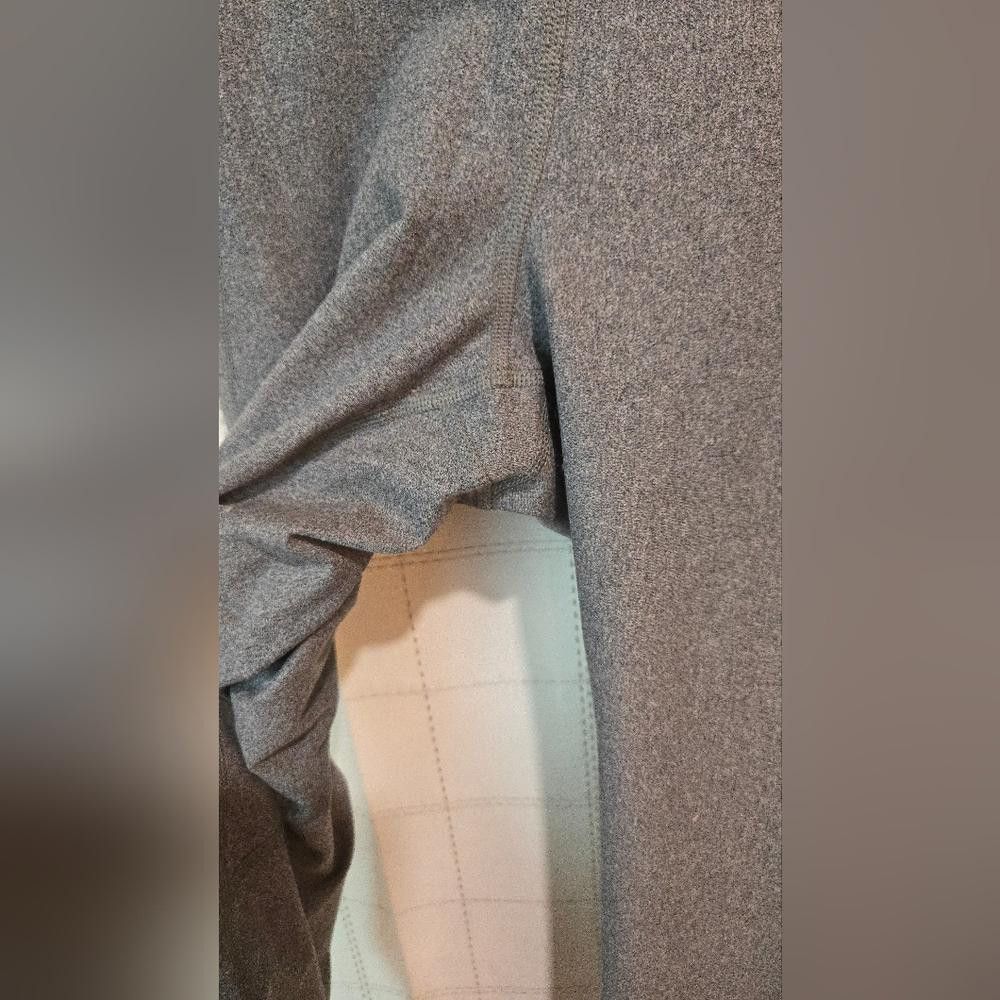 Old Navy Old Navy High Rise Go Dry Active Legging Size 32" / US 10 / IT 46 - 3 Thumbnail