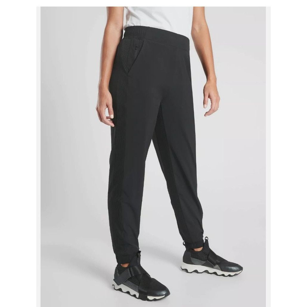Athleta NWT Athleta Brooklyn Lined Jogger Black Women's 10 Petite MS Size 32" / US 10 / IT 46 - 6 Thumbnail
