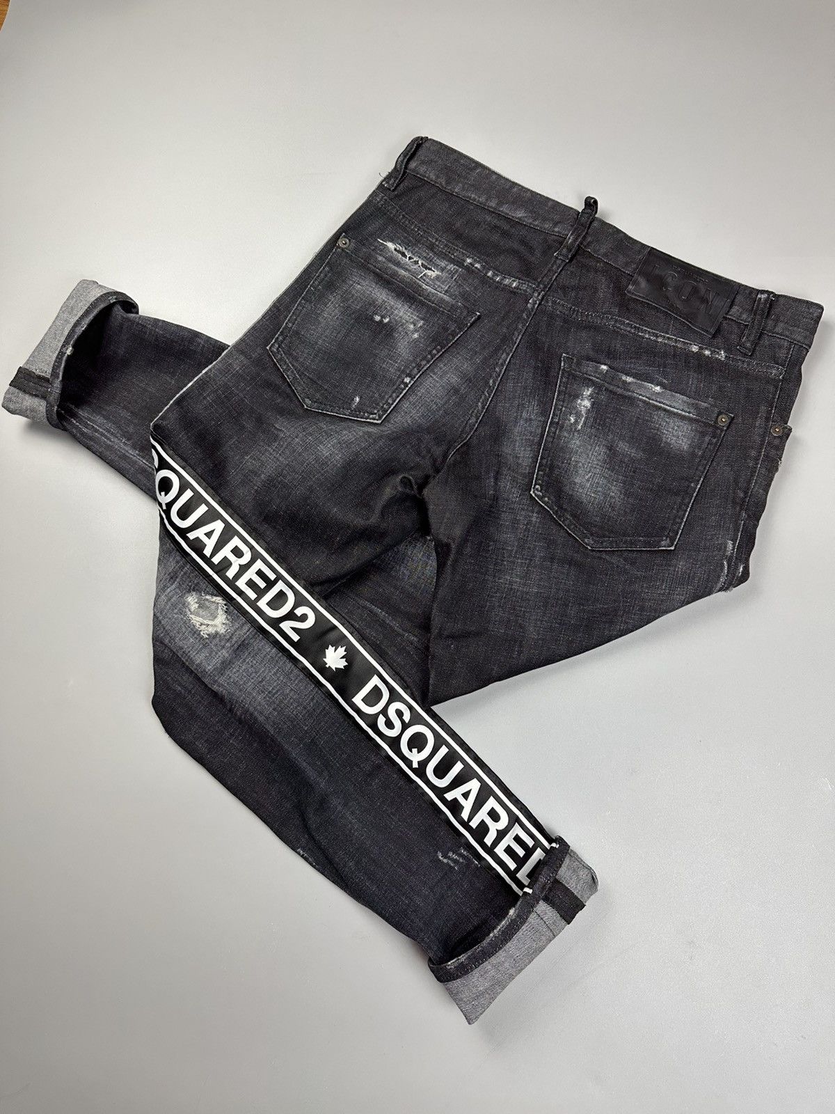 Dsquared2 Dsquared2 Rip Style Stripe Logo Jeans w32 Size US 32 / EU 48 - 1 Thumbnail