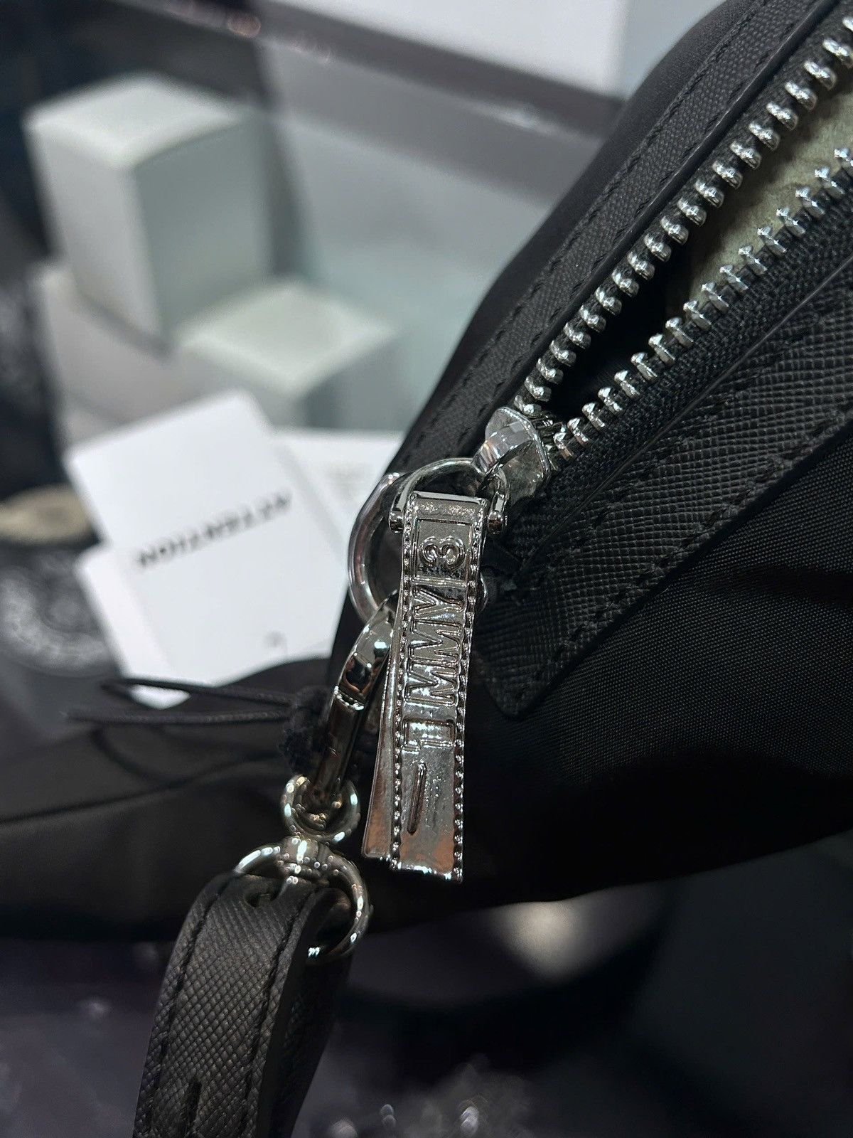 Maison MIHARA YASUHIRO Maison MIHARA YASUHIRO T-Rex Padded Shoulder Bag Size ONE SIZE - 4 Thumbnail
