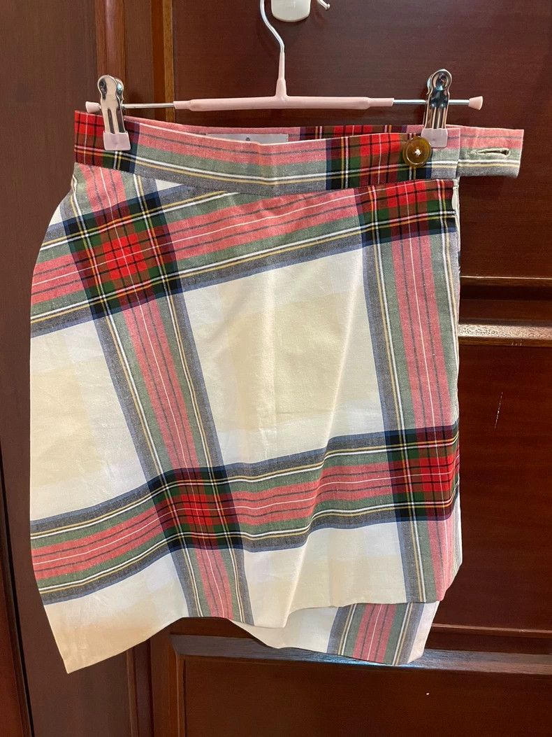 Vivienne Westwood English pattern irregular short skirt