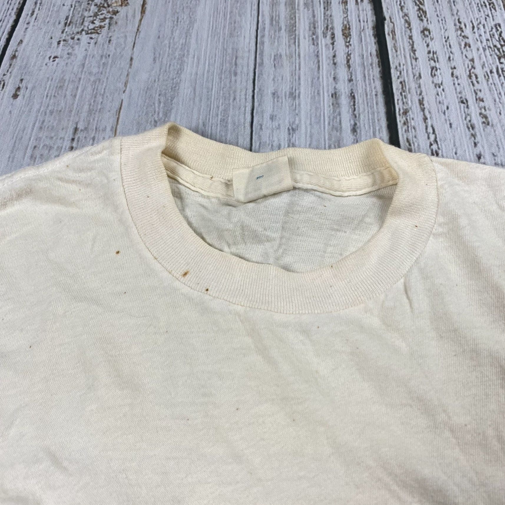 Vintage VINTAGE 1970s Roach Water Sports Graphic T-Shirt-Unisex Small Ivory Hippie Style Watercraft Water Sports Mens Size US S / EU 44-46 / 1 - 4 Thumbnail