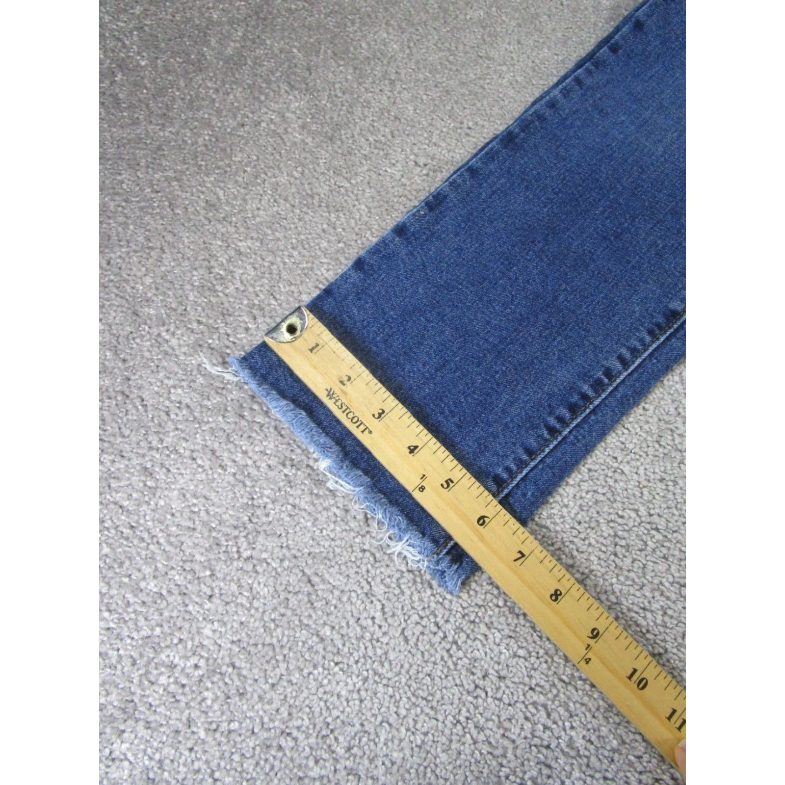 Levi's VINTAGE Levi's Jeans Womens 27 Straight Fit Medium Dark Wash Denim Ripped 90s Girls Size 27" / US 4 / IT 40 - 5 Thumbnail