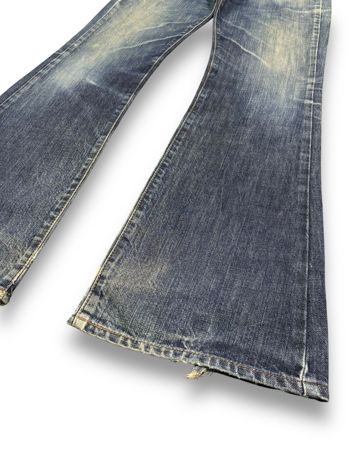 Tornado Mart Japanese Brand Kamikaze Attack Flare Distressed Jeans Size US 31 - 11 Thumbnail