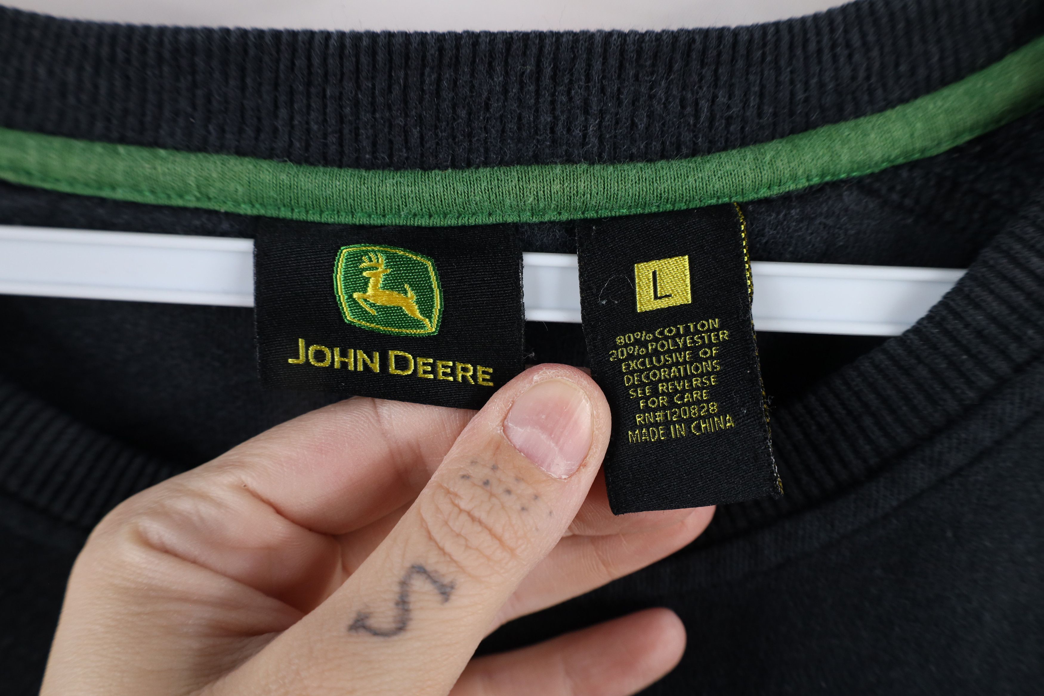 John Deere × Vintage Vintage John Deere Faded Spell Out Crewneck Sweatshirt Black Size US L / EU 52-54 / 3 - 4 Thumbnail