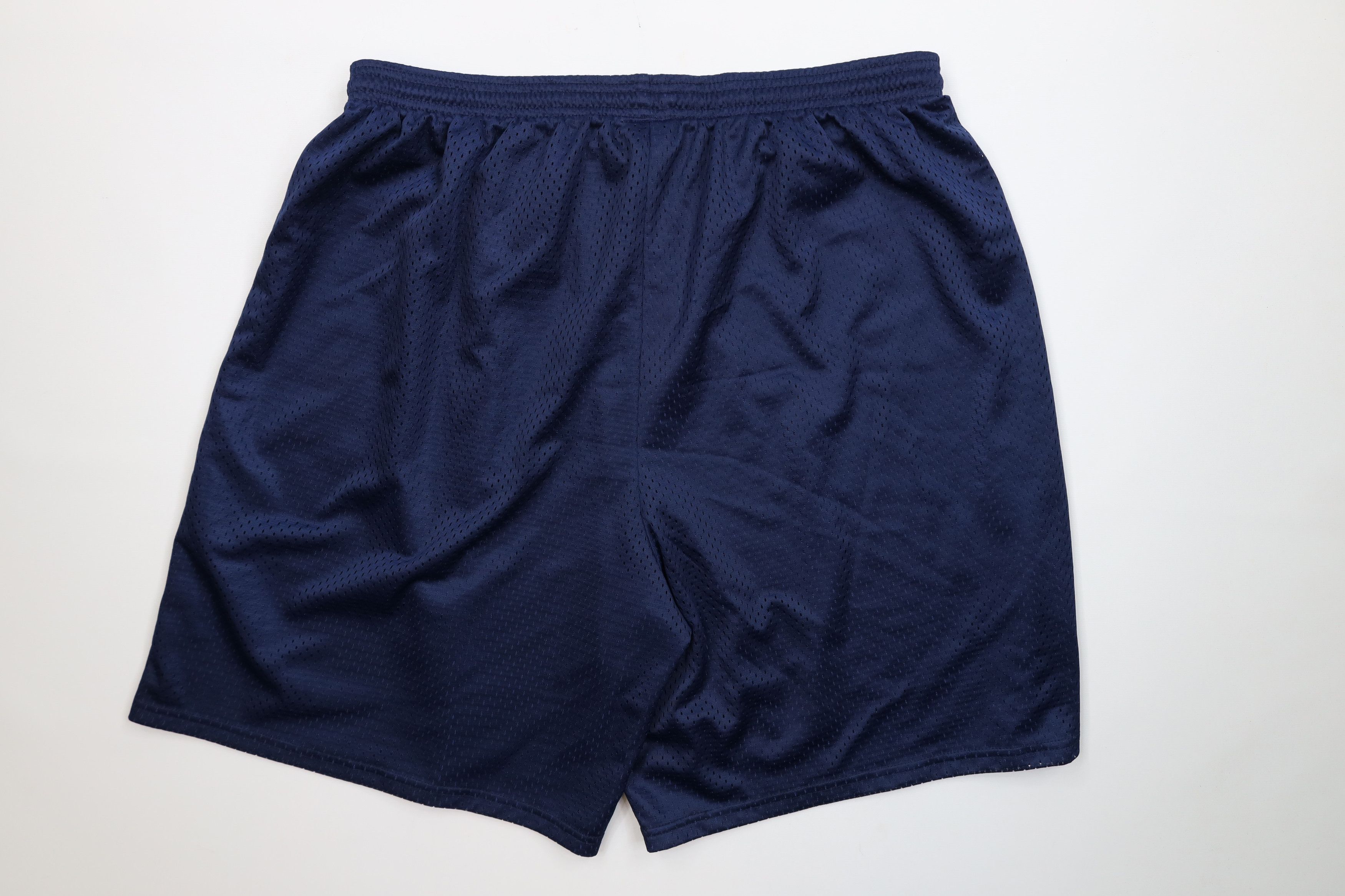 Vintage Vintage Y2K Universal Studios Above Knee Mesh Shorts Blue Size US 38 / EU 54 - 6 Thumbnail