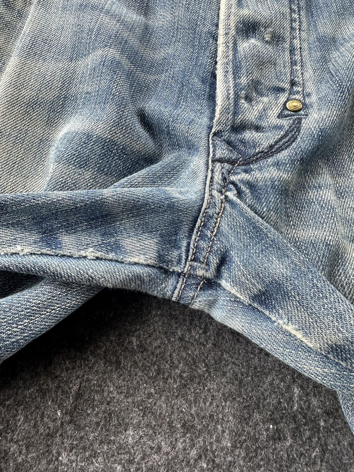 Diesel Vintage Diesel Industries Faded Wash Denim Size 31 D100 Size US 31 - 15 Thumbnail