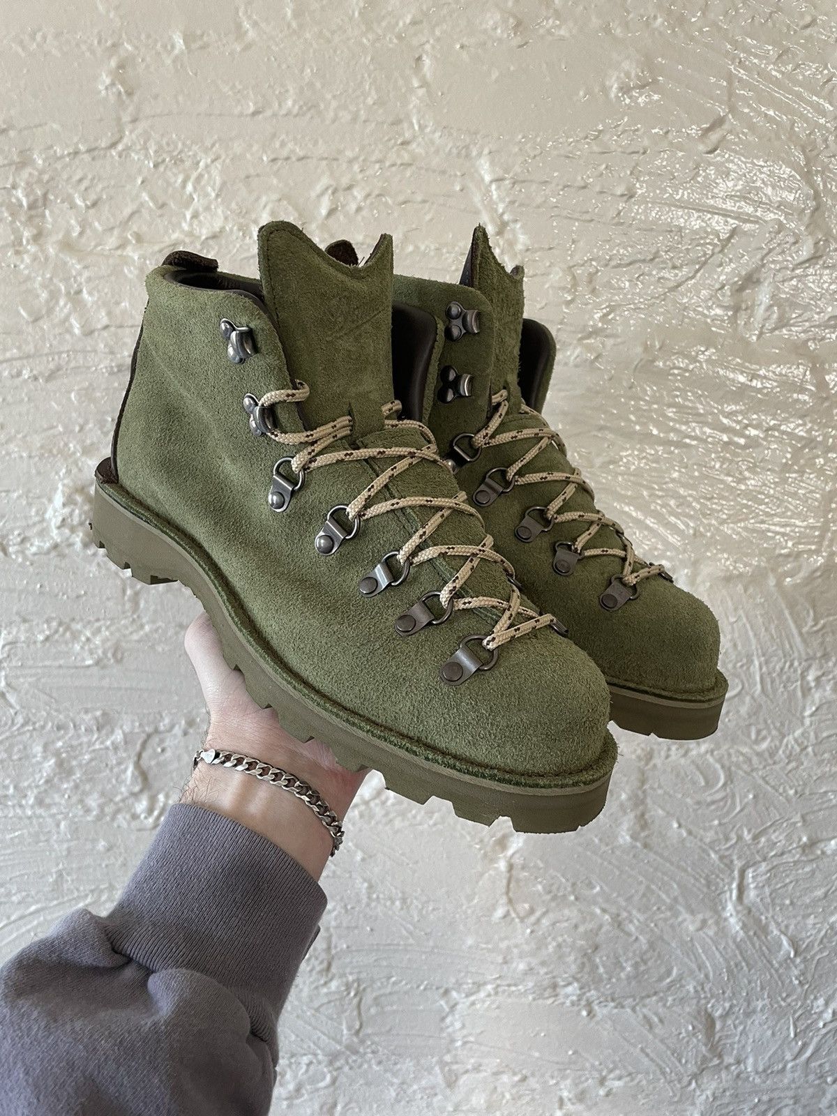 Danner × Goretex × Todd Snyder Mountain Light Boot Moss  display picture 2