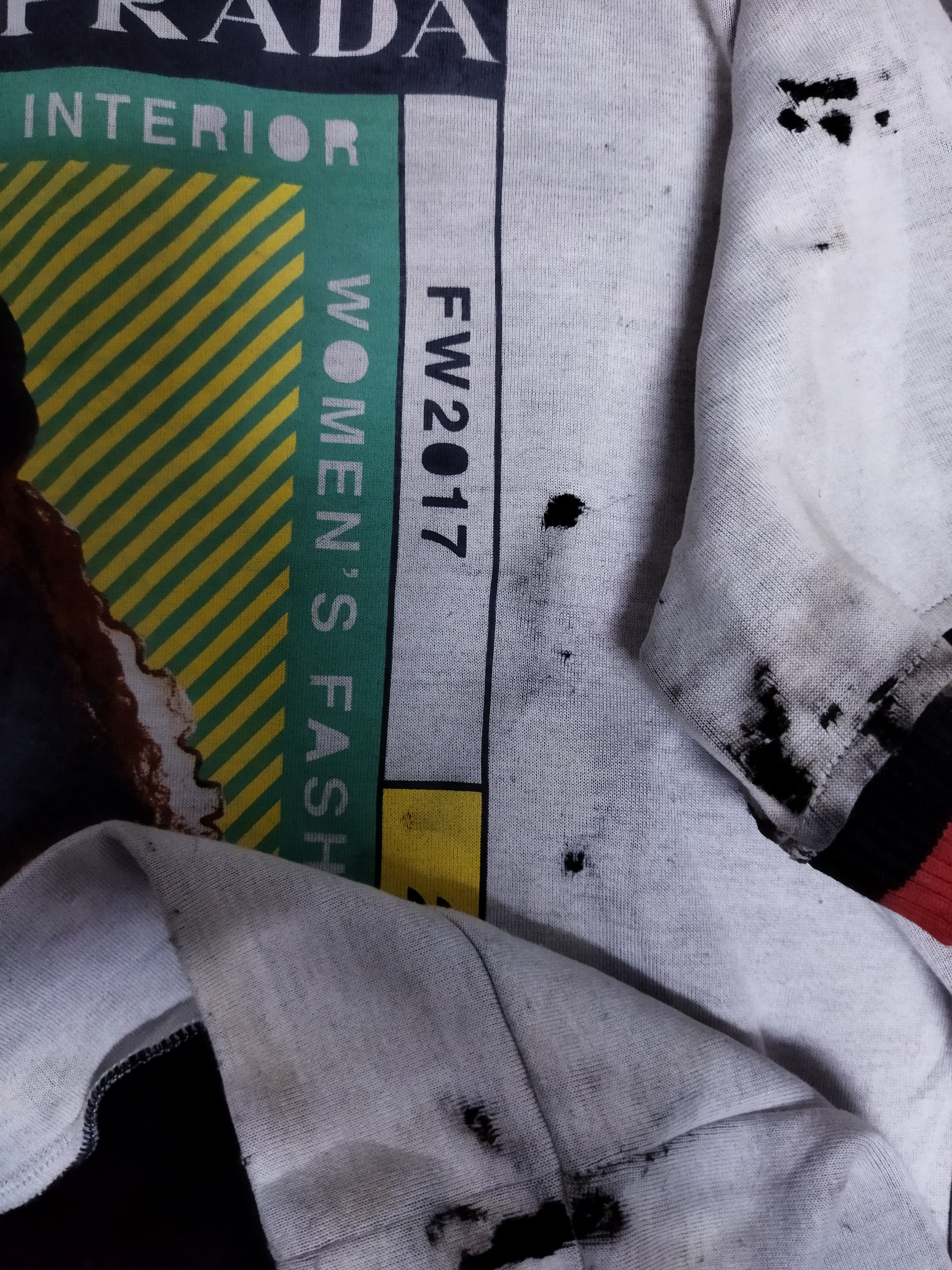 Prada Oma/Amo X Prada 2017 Women's Fashion Show Tee Size M / US 6-8 / IT 42-44 - 9 Thumbnail