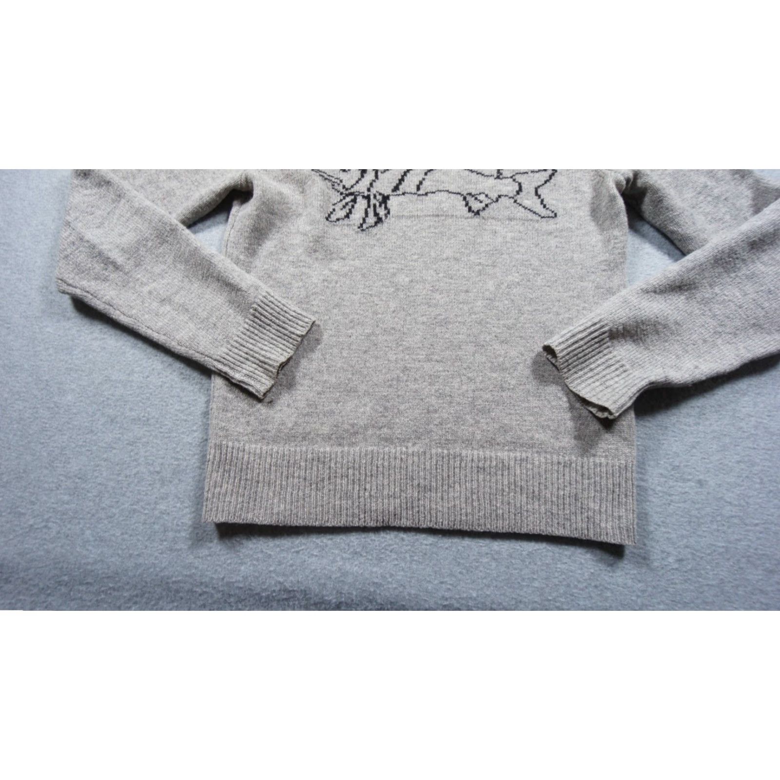 Uniqlo Uniqlo Sweater Womens XXSmall Gray Knit Crewneck JW Anderson Wool Pullover Fish Classic Pullover Knit Casual Womens Small Wool Crewneck United? Size L / US 10 / IT 46 - 3 Thumbnail