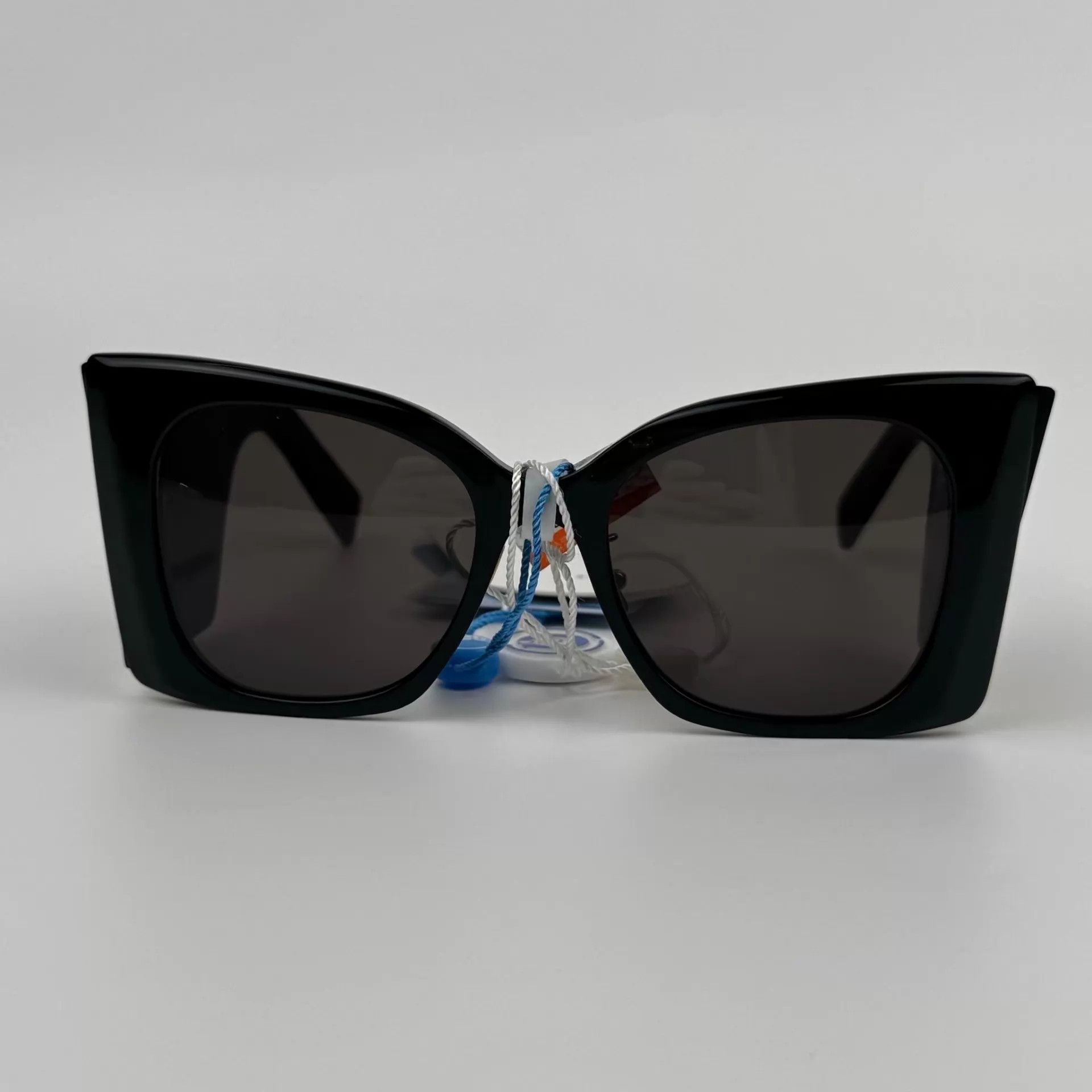 Yves Saint Laurent YSL side large logo black resin sunglasses Size ONE SIZE - 2 Thumbnail