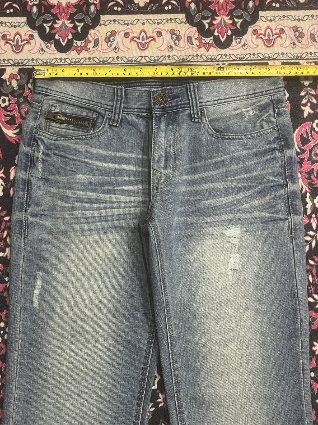A$AP Rocky × Guess Vintage Guess Dark Grey Washed Whisker Distressed Flare Jean Size US 30 / EU 46 - 11 Thumbnail
