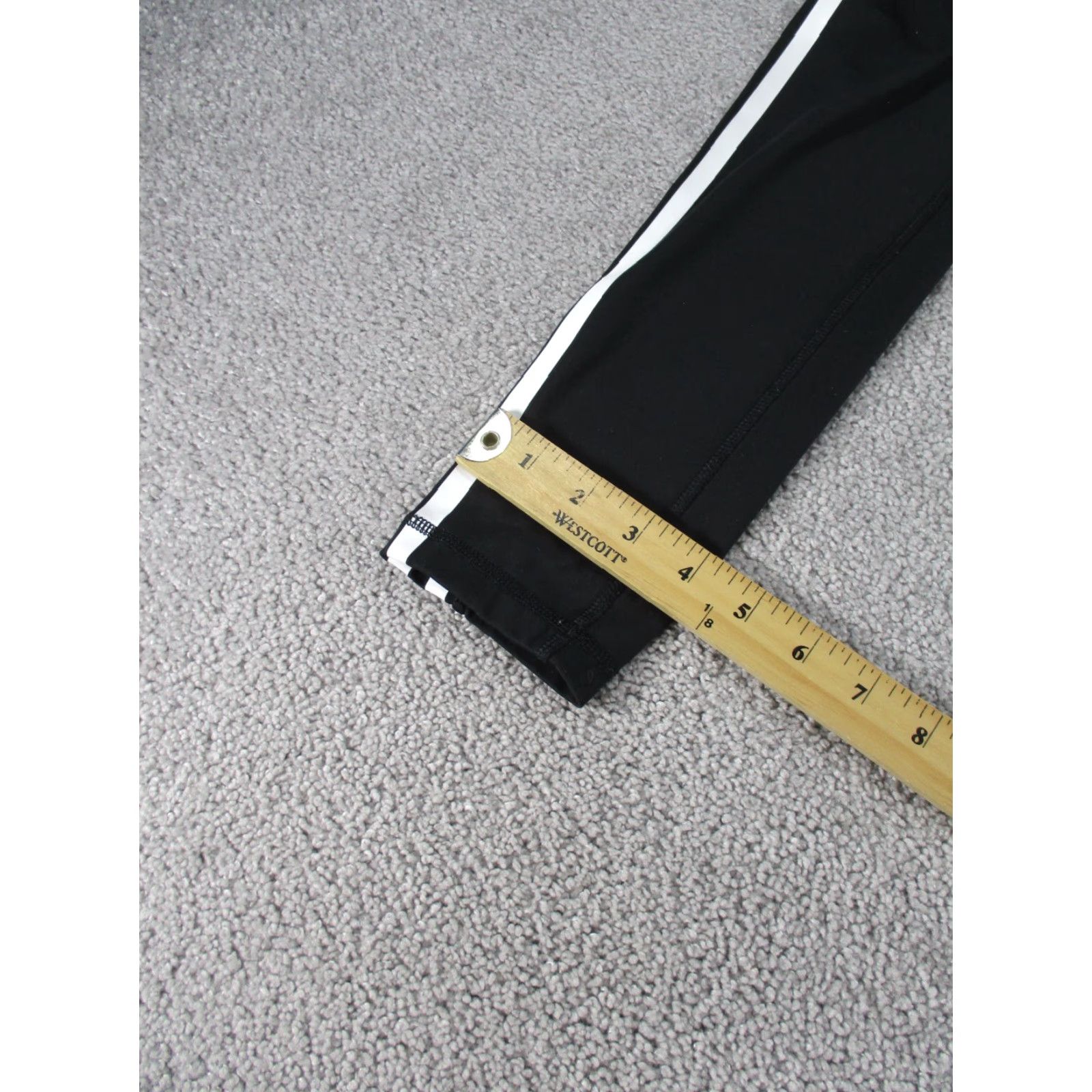 Adidas Adidas Leggings Womens Small Black White Workout Gym Leggings Athletic Activewear Slim Capris Athletic Black Womens XS? Size 28" / US 6 / IT 42 - 4 Thumbnail