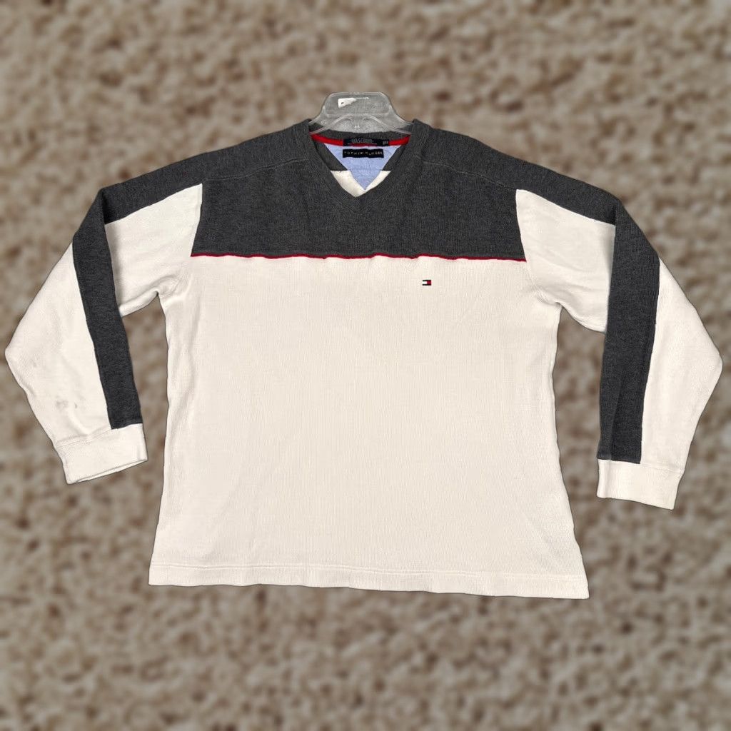 Tommy Hilfiger Tommy Hilfiger Shirt Adult 2XL White Knit Long Sleeve V-Neck Cotton Logo Shirt Men's 2XLT-Shirt White Size US XXL / EU 58 / 5 - 1 Thumbnail