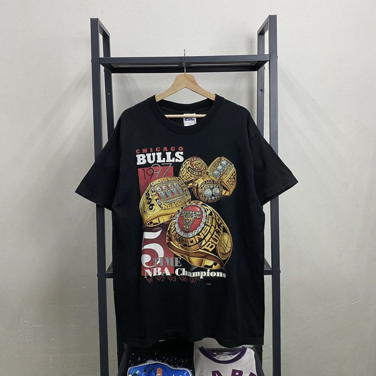 Pro Player Vintage 1997 Chicago Bulls 5 Time NBA Champions Tee Size US L / EU 52-54 / 3 - 1 Thumbnail