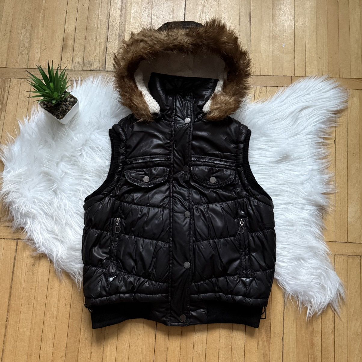 If Six Was Nine 📌 Vintage Max Blue Y2K 00s Fur Hood Black Vest Size S / US 4 / IT 40 - 1 Thumbnail