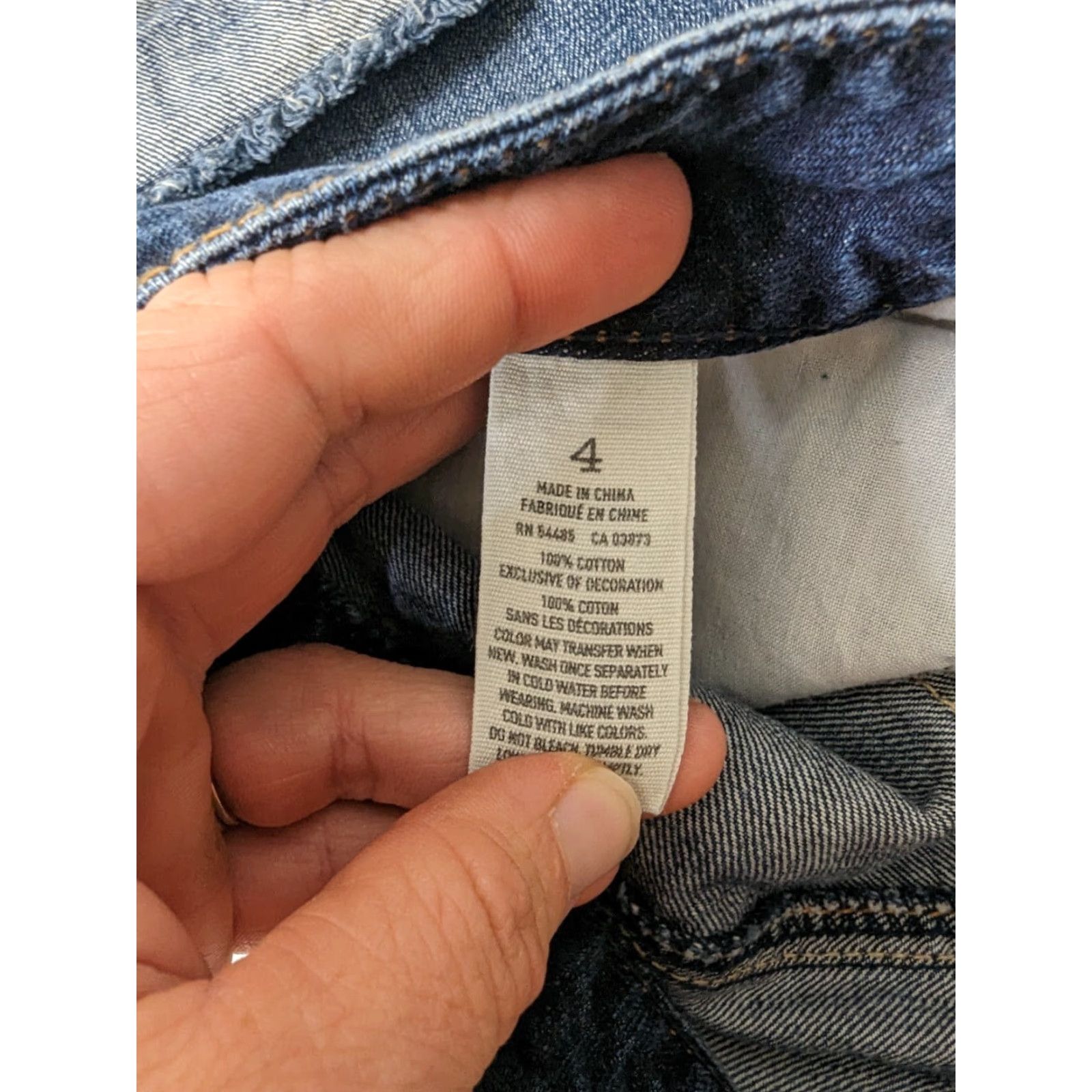 American Eagle Outfitters VINTAGE America Eagle Denim Shorts Cuffed Super Dark Wash Distressed Size 4 Women Size 27" / US 4 / IT 40 - 4 Thumbnail