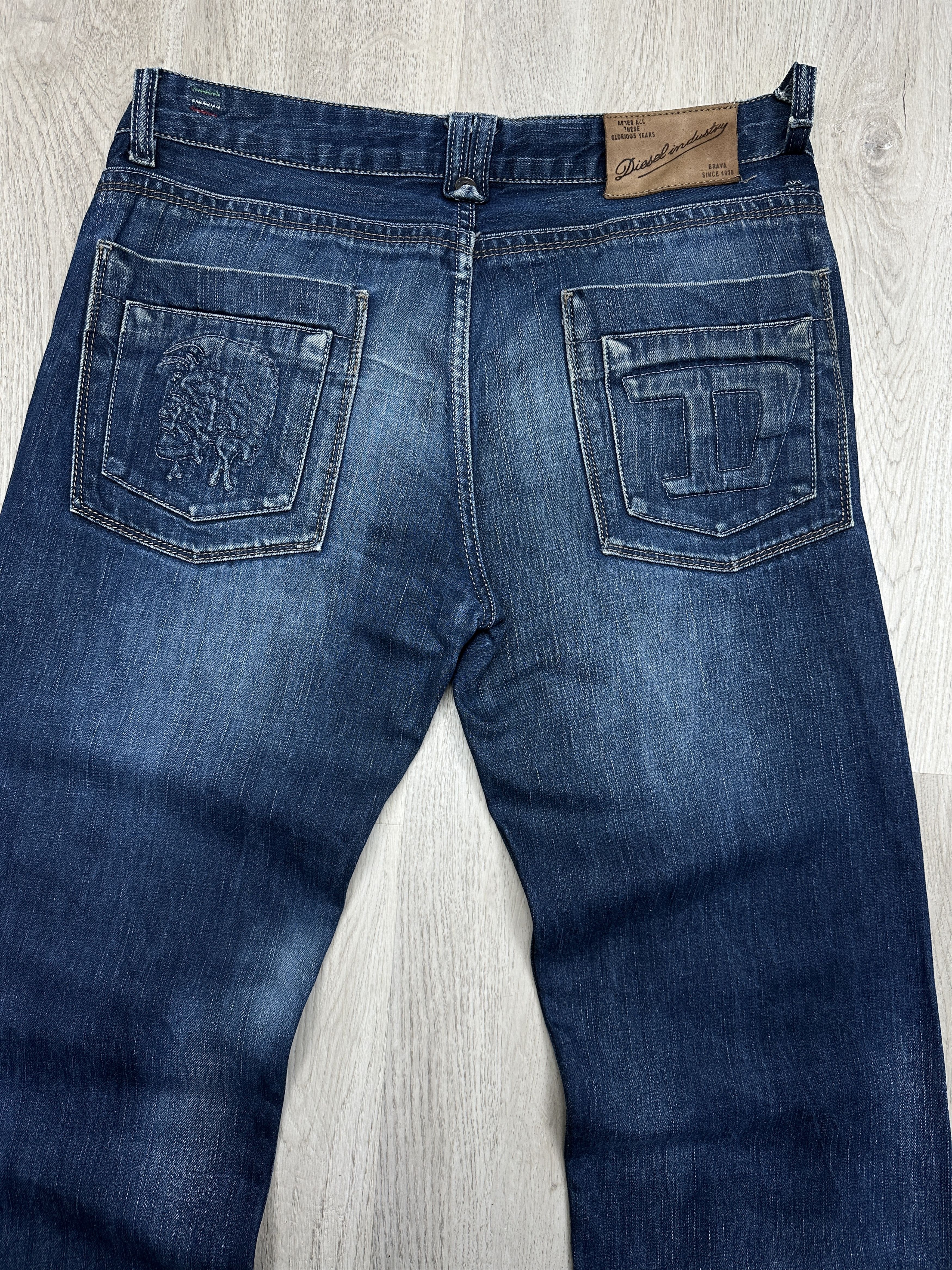 Diesel Diesel 90s Vintage Mens Denim Pants Big Logo Jeans Size US 34 / EU 50 - 2 Thumbnail