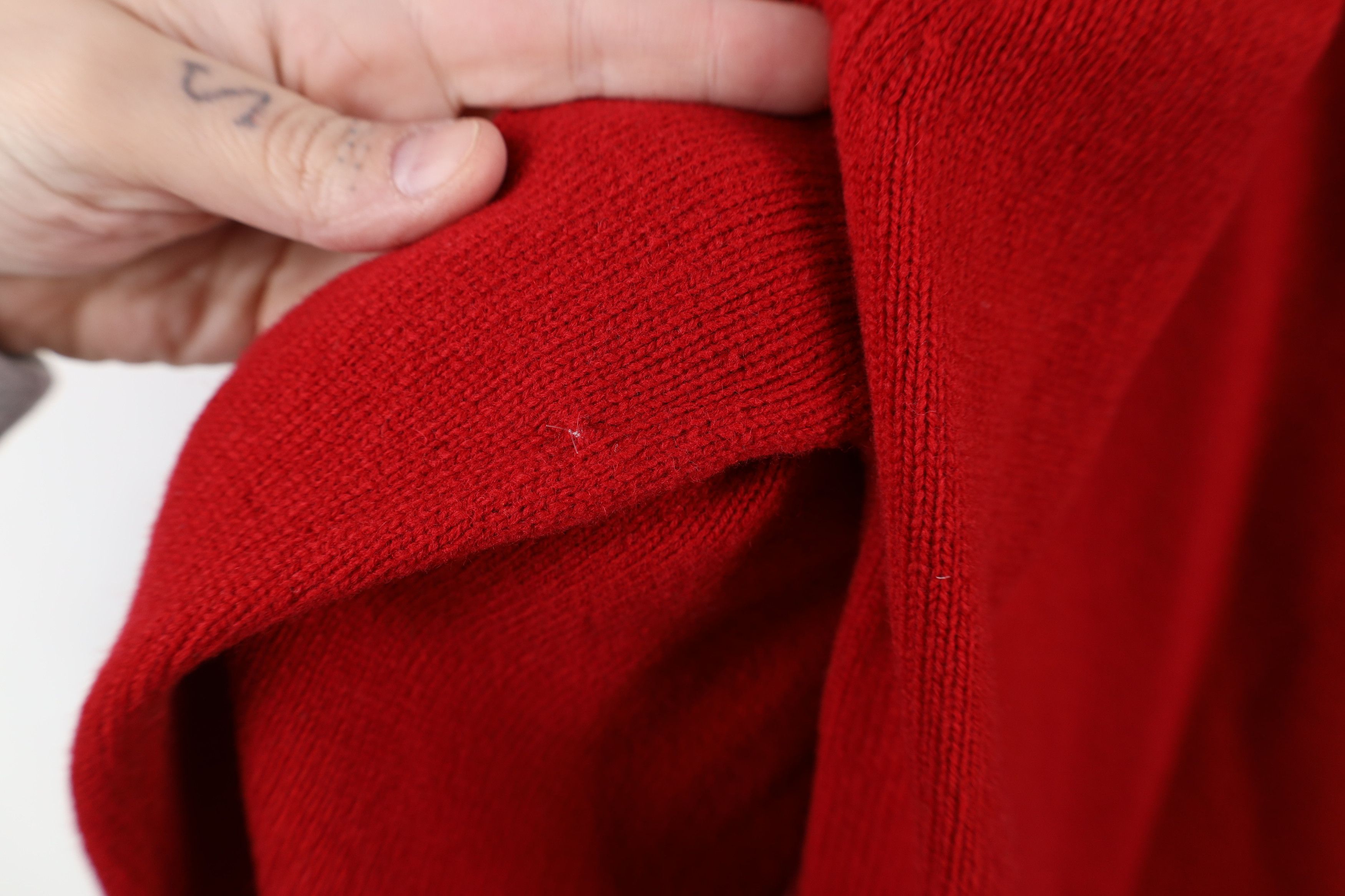 Vintage Vintage 90s Streetwear Heavy Lambswool Knit V-Neck Sweater Size US XL / EU 56 / 4 - 8 Thumbnail