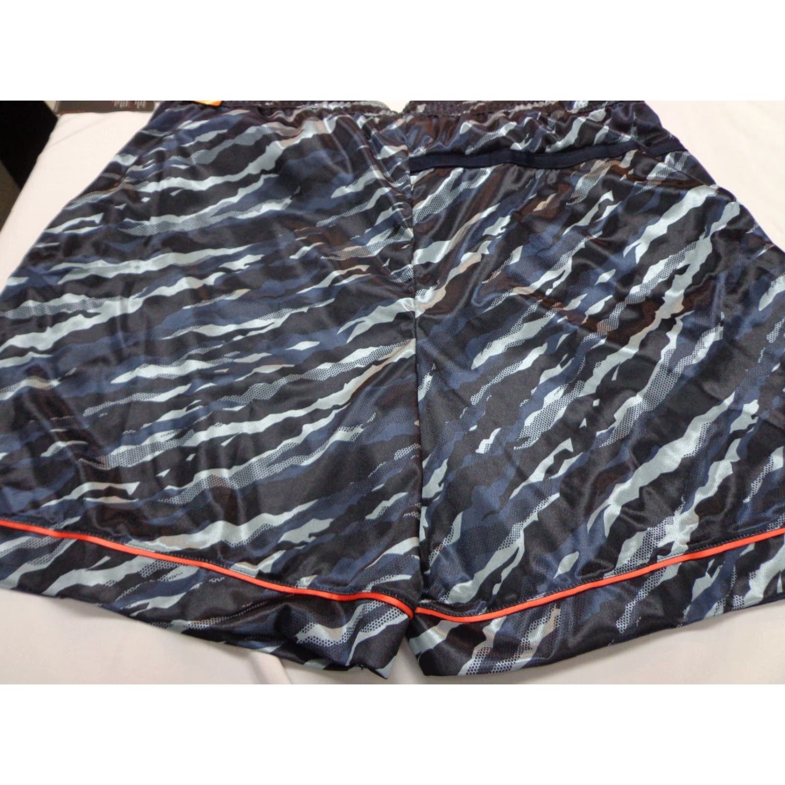 Vintage AND1 Offense Athletic Gym Shorts Mens 3XL Black Camouflage 8" Inseam Drawstring Pockets Lightweight Basketball New Size US 39 - 6 Thumbnail