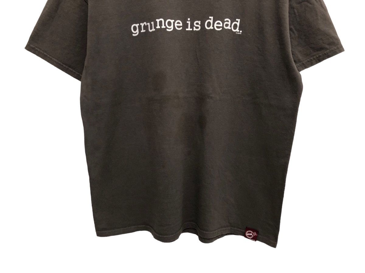 Gildan × Vintage ALTERNATIVE 🔥 GRUNGE IS DEAD SEATTLE SOUND STYLE TEE RARE Size US L / EU 52-54 / 3 - 4 Thumbnail
