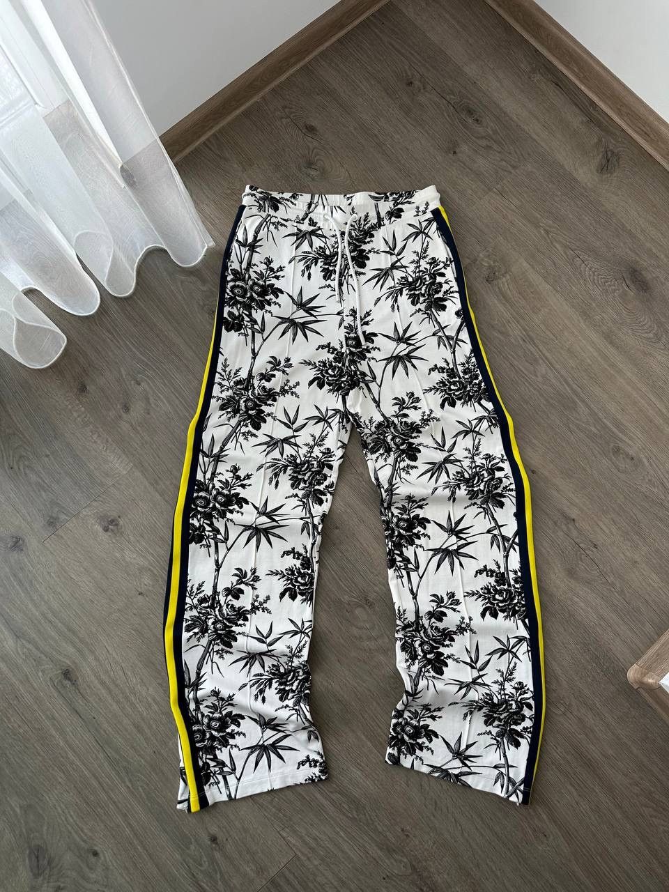 Essentiel Antwerp × Vintage Vintage Essentiel Antwerpen White Floral Pants Size 30" / US 8 / IT 44 - 2 Thumbnail