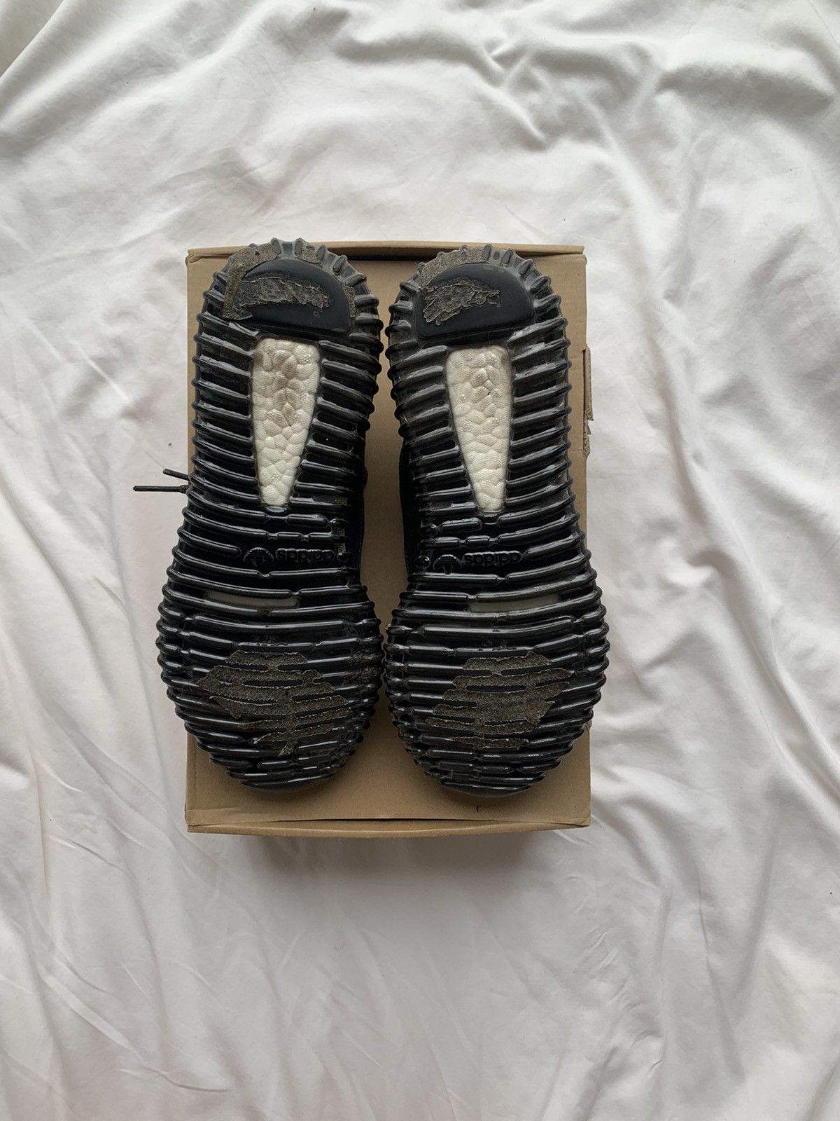 Adidas × Yeezy Adidas Yeezy Boost 350 Pirate Black 2015 - US9 Size US 9 / EU 42 - 7 Thumbnail