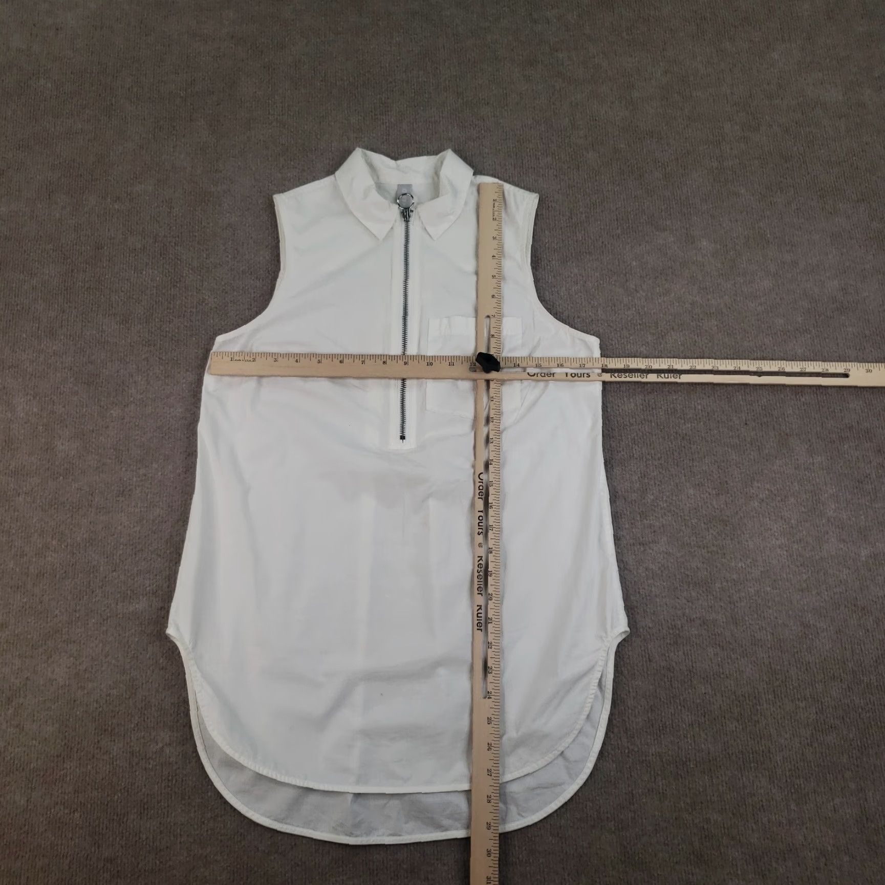 Athleta Athleta Shirt Women XS White Sleeveless 1/2 Zip Collared Lightweight Stretch Polo Casual Size XS / US 0-2 / IT 36-38 - 2 Thumbnail