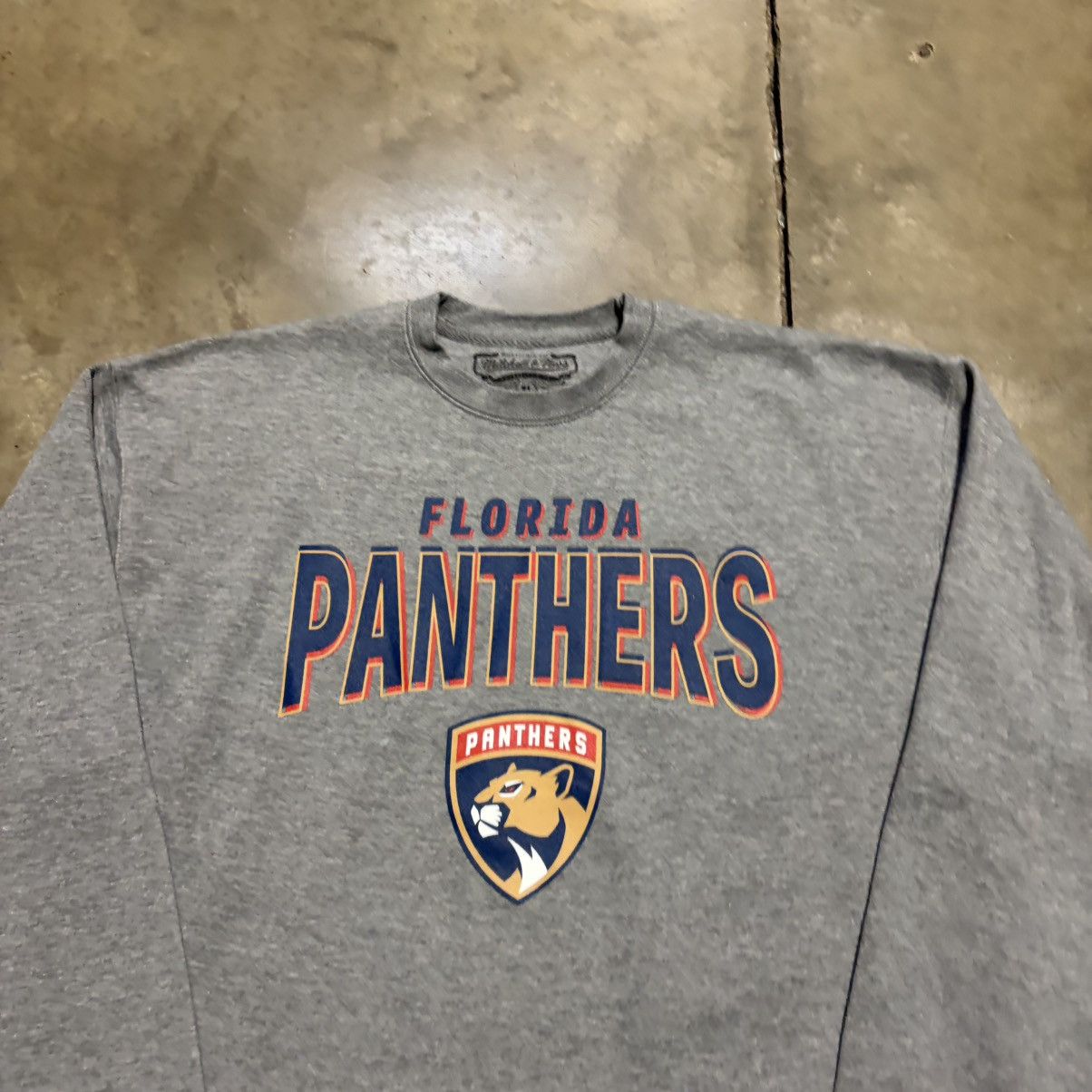 Mitchell & Ness Florida Panthers 2025 Stanley Cup Champions Sweatshirt NHL Size US XL / EU 56 / 4 - 4 Thumbnail