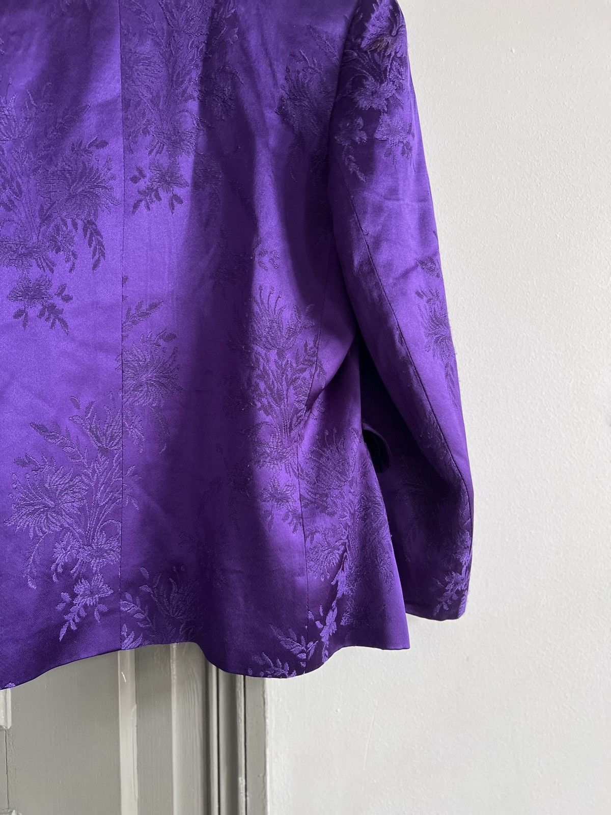 Saint Laurent Paris × Vintage × Yves Saint Laurent Arcived 1988 Yves Saint Laurent Purple Satin Damask Blazer Size M / US 6-8 / IT 42-44 - 15 Thumbnail