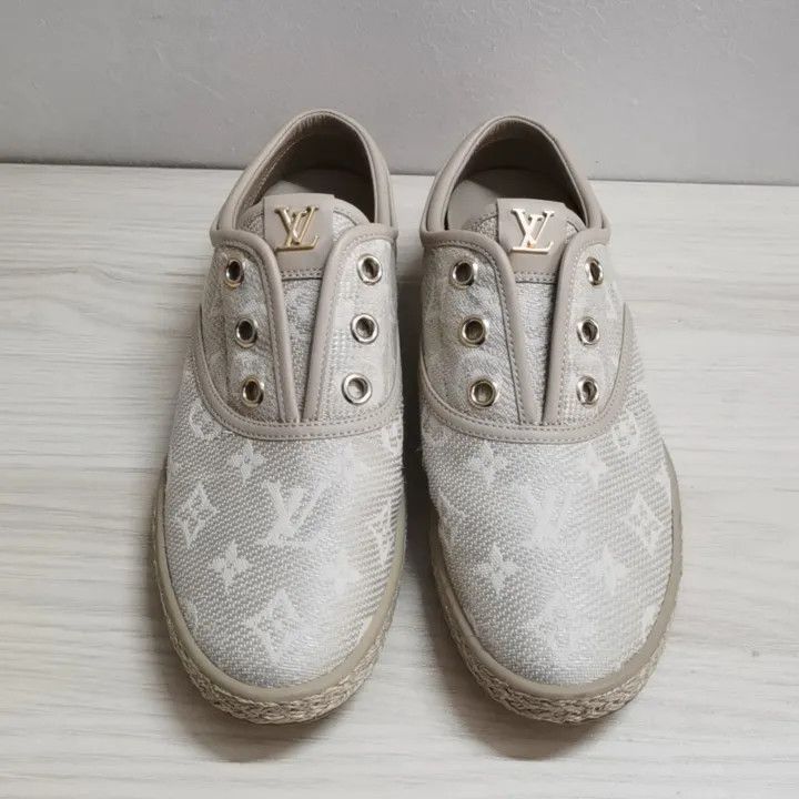 Louis Vuitton Louis Vuitton Rivoli Low-Top Sneakers for Men -2508 Size US 6.5 / EU 39-40 - 2 Thumbnail