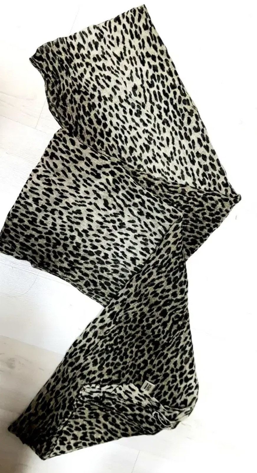 Saint Laurent Paris Saint laurent 13FW leopard cashmere silk scarf sz free Size ONE SIZE - 3 Thumbnail