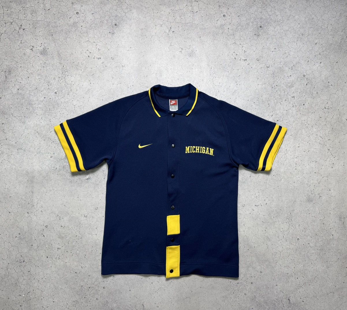 Nike Nike Vintage 90’s Michigan Wolverines Jersey Big Logo Size US M / EU 48-50 / 2 - 1 Thumbnail