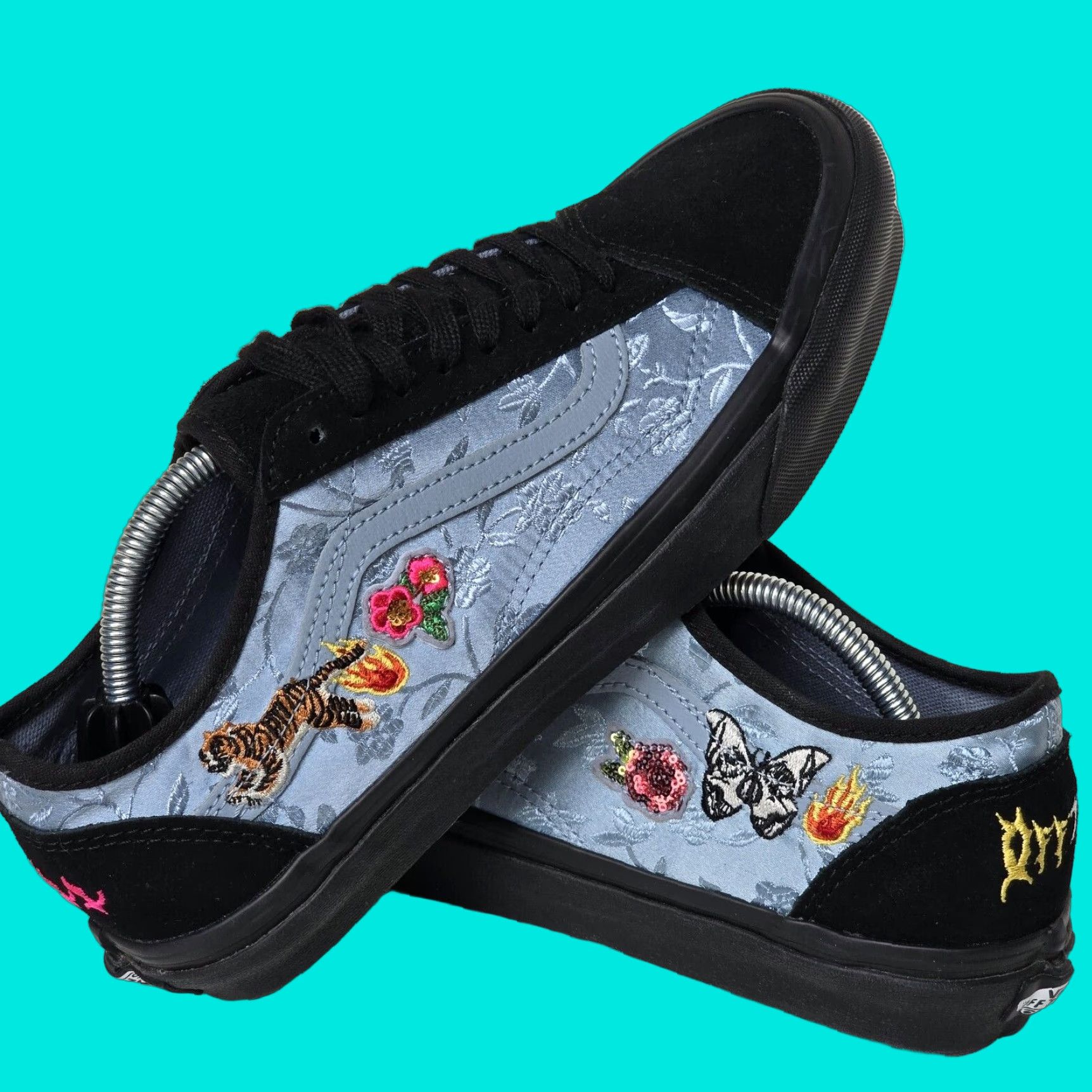 VANS Old Skool Sneaker Womens Size Blue Black Tiger Embroidered