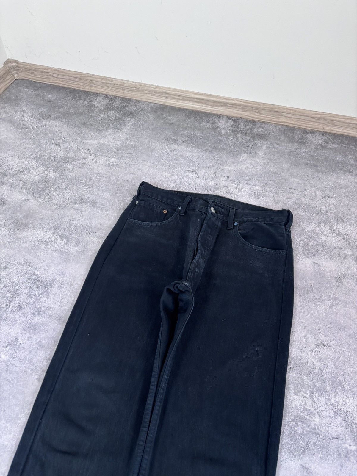 Levi's Vintage Levi’s 501 Men’s Black Denim Jeans USA Straight Size US 33 - 10 Thumbnail
