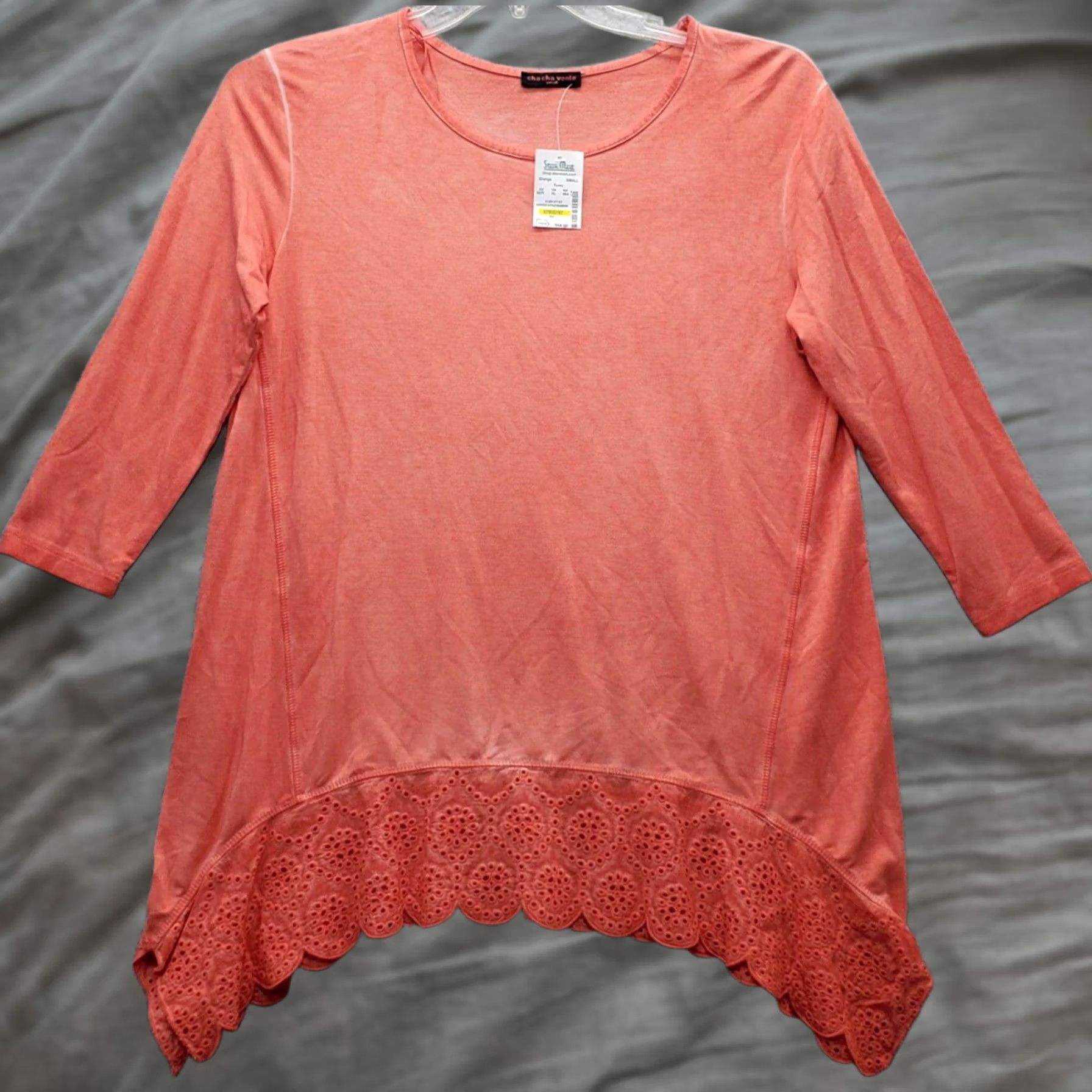 Vintage Cha Cha Vente Tunic Top Womens Size S Orange Rayon Stretch Eyelet Hem Round Neck Shirt Size S / US 4 / IT 40 - 1 Thumbnail