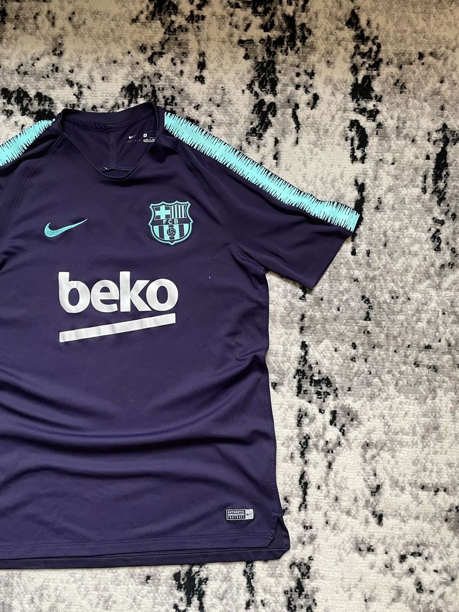 Nike Nike Barcelona Jersey Purple Kit M Size Vintage Size US M / EU 48-50 / 2 - 2 Thumbnail