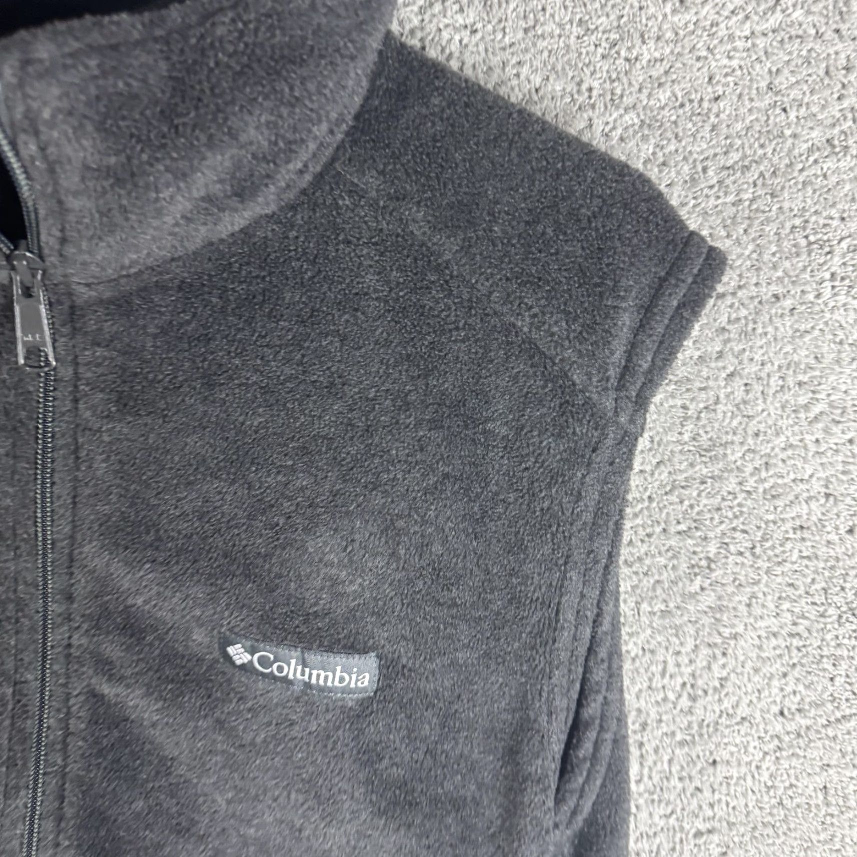 Vintage Columbia Vest M Mens Gray Full Zip Stand Collar Fleece Quilted Lightweight Outdoor Hiking Casual Travel Size US M / EU 48-50 / 2 - 5 Thumbnail