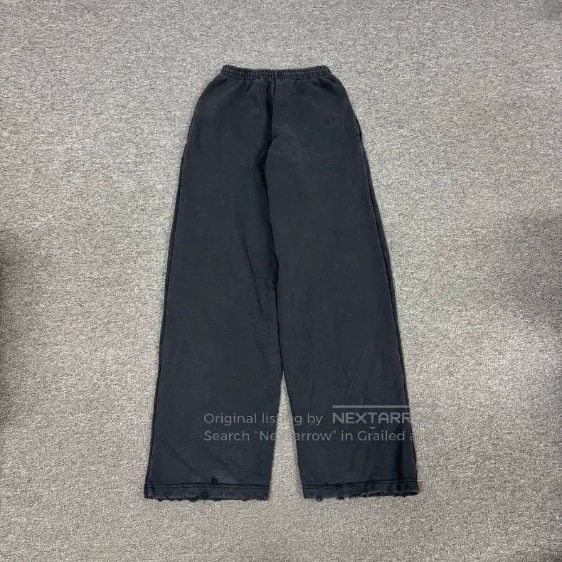Balenciaga Balenciaga size XXS Black Faded Washed Lettering Print Dest Size US 26 / EU 42 - 2 Thumbnail
