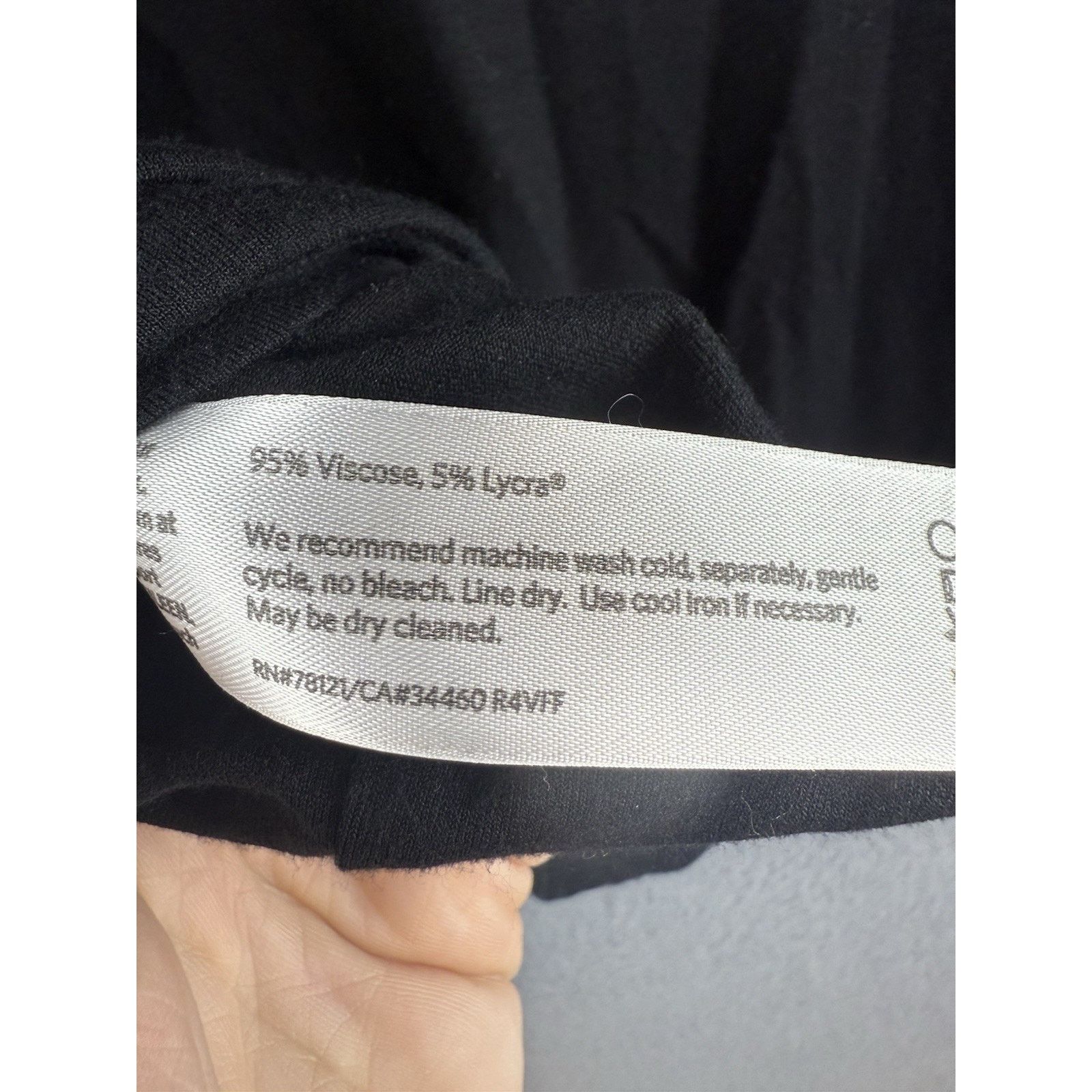 Eileen Fisher Eileen Fisher Black Viscose Stretch Base Layer Tank Size L Size L / US 10 / IT 46 - 3 Thumbnail