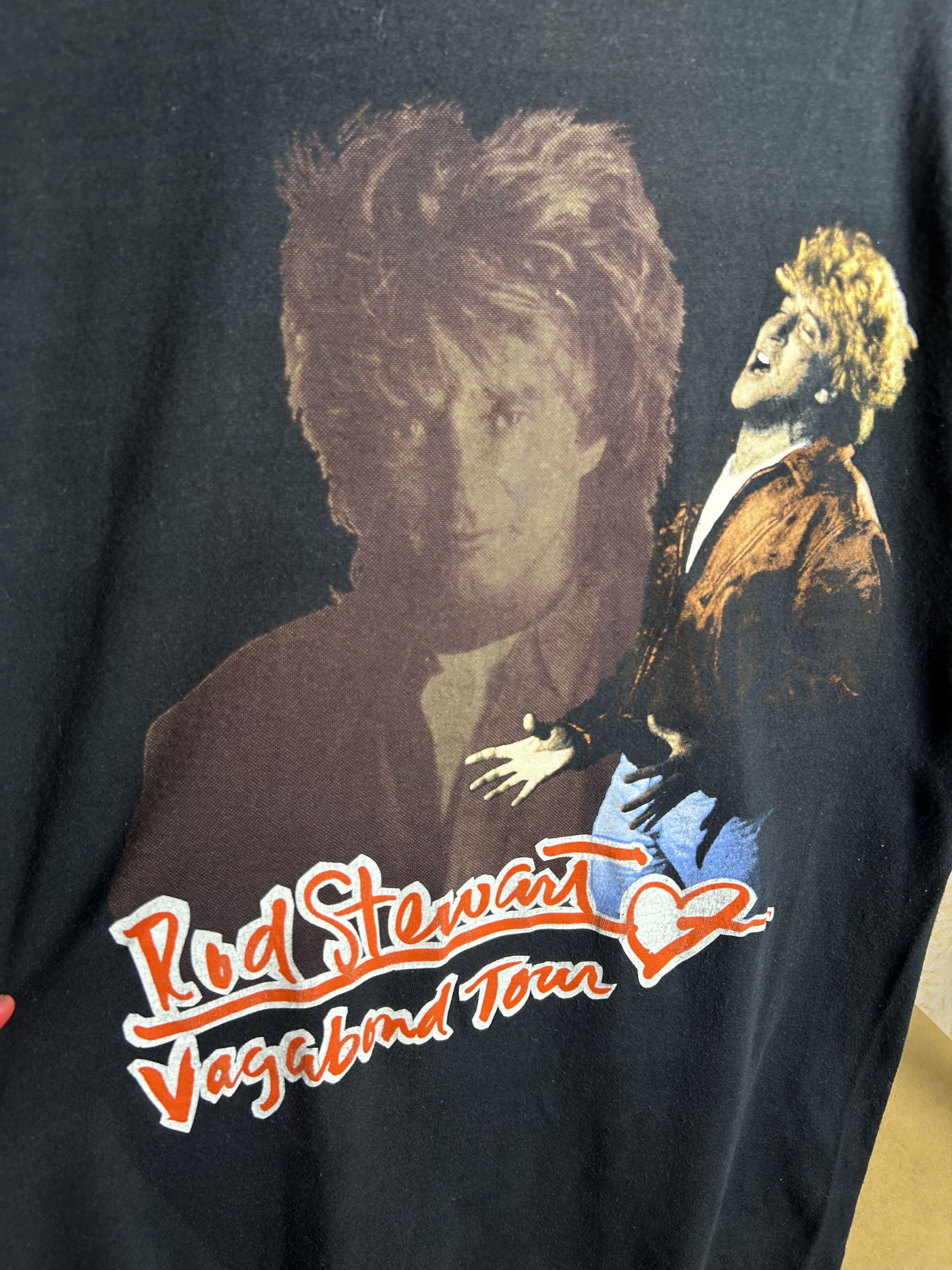 Band Tees Vintage 90s Rod Stewart Vagabond Heart Tour T-shirt Size US L / EU 52-54 / 3 - 3 Thumbnail