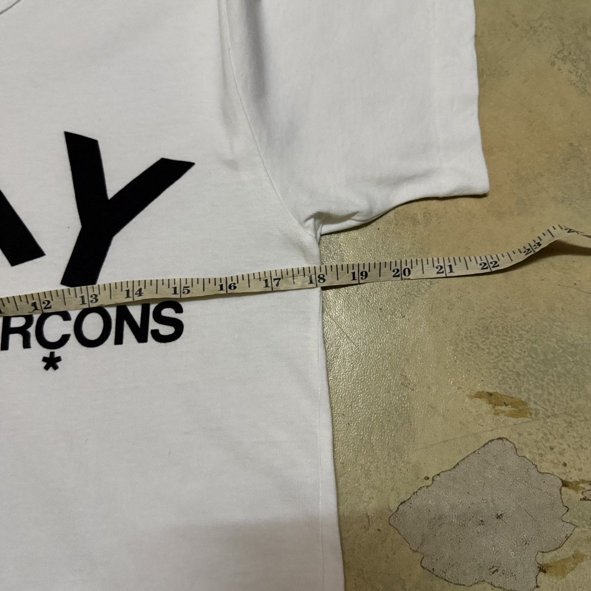 CDG by Comme des Garcons AD2005 Comme Des Garcons CDG Play Big Logo T Shirt Size US M / EU 48-50 / 2 - 5 Thumbnail