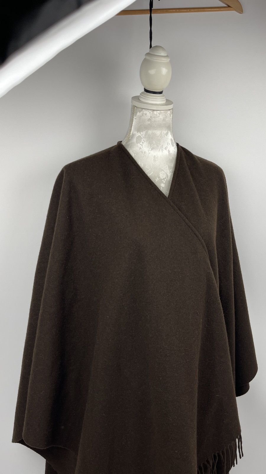 Johnstons Of Elgin Johnstons Of Elgin Lambswool Brown Fringe Shawl Cape Size ONE SIZE - 6 Thumbnail