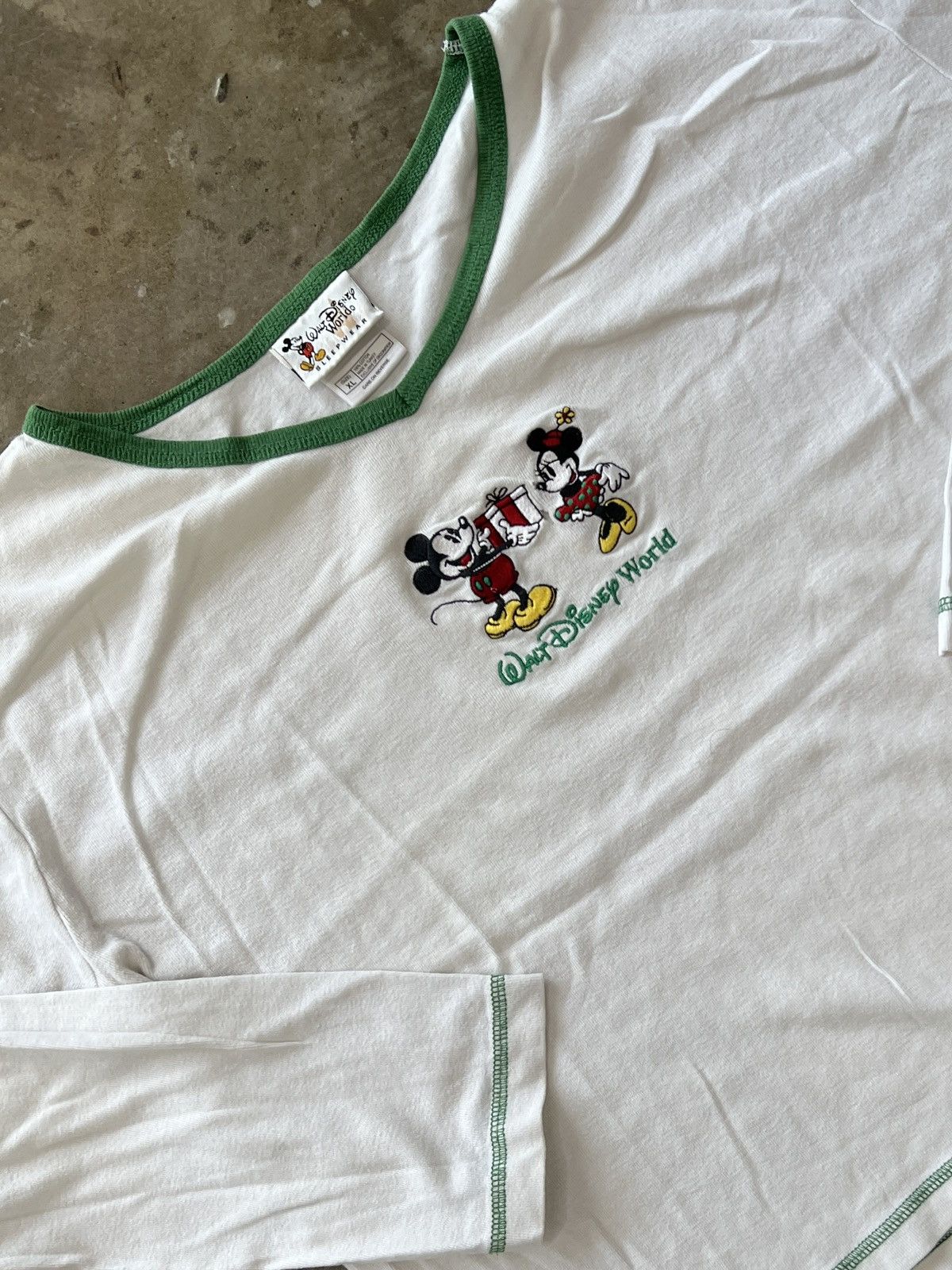 Disney × Vintage Vintage 90s V Neck Mickey Minnie Mouse Walt Disney W Tee XL Size XL / US 12-14 / IT 48-50 - 1 Thumbnail