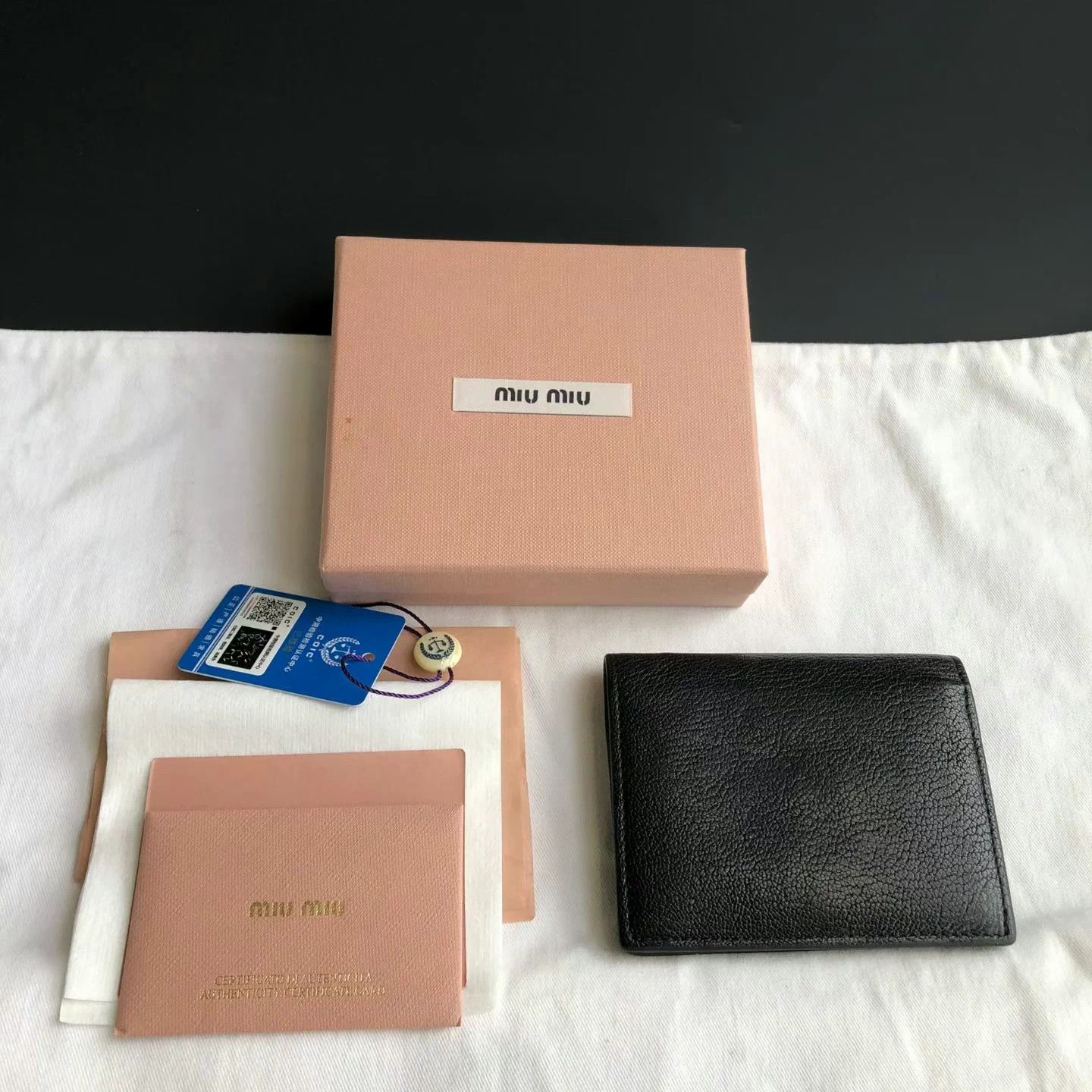 Miu Miu 【MIUMIU】Classic Black and Gold Folding Wallet Size ONE SIZE - 2 Thumbnail