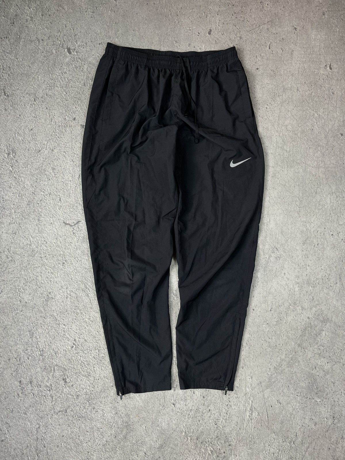 Nike Nike Dri-Fit black light track pants Size US 34 / EU 50 - 2 Thumbnail