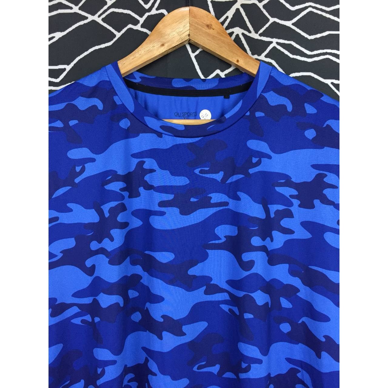 GU × Japanese Brand GU sports Camouflage Activewear Tee Size XL Size US XL / EU 56 / 4 - 3 Thumbnail