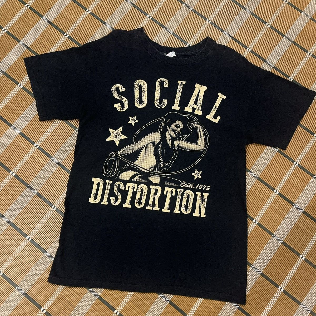 Band Tees × Vintage Social Distortion Cowboy Girl Estd.1979 Size US M / EU 48-50 / 2 - 1 Thumbnail