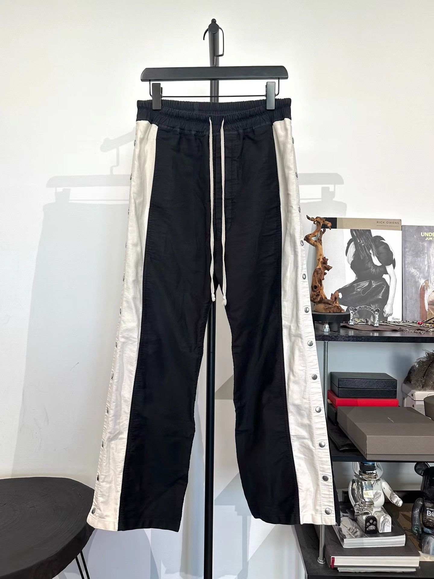 Rick Owens Rick Owens Drkshdw Cargo Button Trousers K35 Size US 31 - 1 Thumbnail